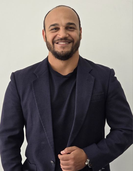 Cuidador de Idosos e  acompanhante  em geral  no  Porto