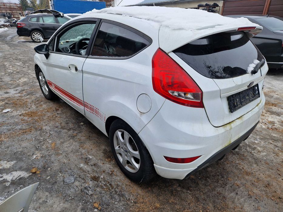 ford FIESTA MK7 hb 3d zderzak tył ST lakier H9