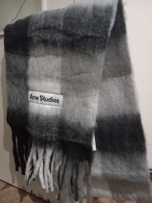 Cachecol da Acne studios