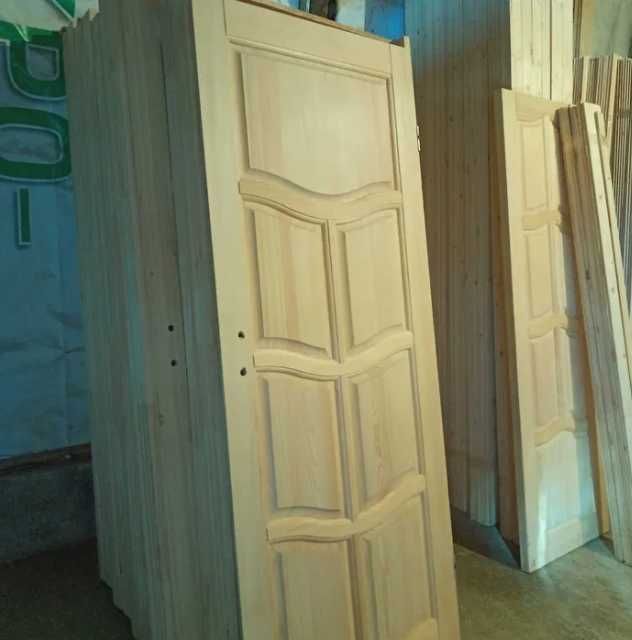 Двері дерев'яні, двері з дерева, двері з масиву сосни, різні моделі