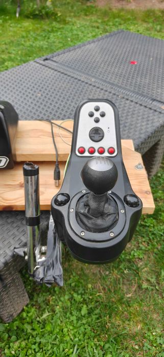 Kierownica Logitech G27 + Shifter + Ręczny