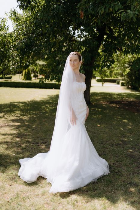 Весільна сукня рибка зі шлейфом