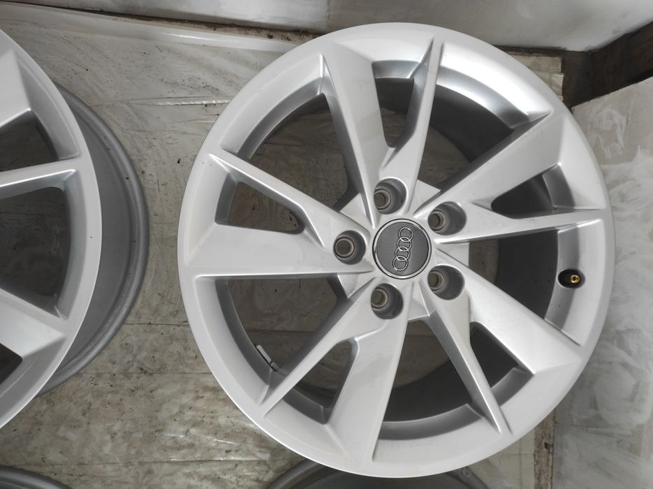 379 Felgi aluminiowe ORYGINAŁ AUDI R 16 NOWE DEMO 5x112 otwór 66,6
