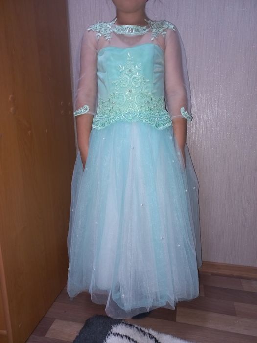 Продам платье для принцессы