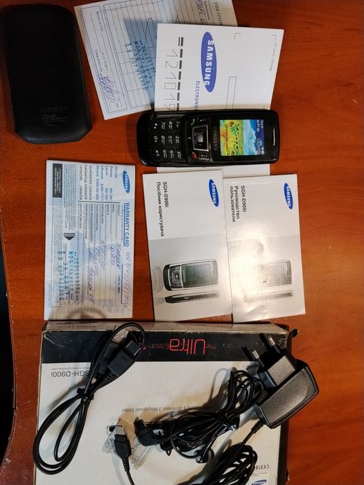 колекційний Samsung SGH D900i