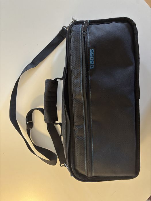 Pedaleira baixo BOSS GT 1B + saco