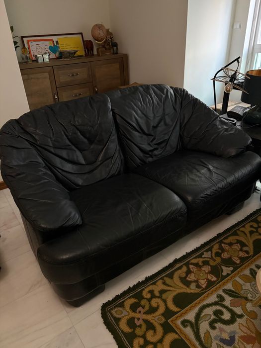 Sofás de pele pretos