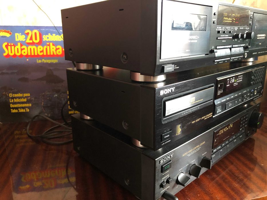 SONY комплект з AM-FM ресивера STR-AV310  касетної деки TC-WR790  cd програвача CDP-790(пульт)