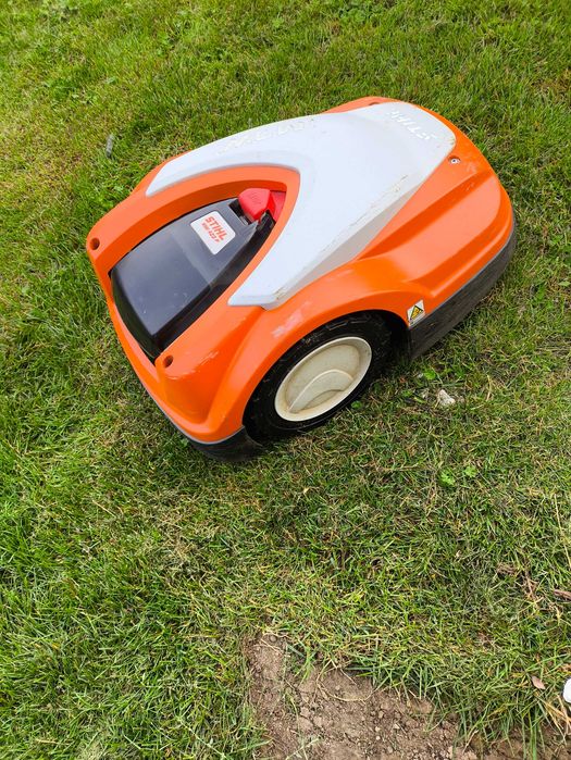Robot koszący iMOW na części
