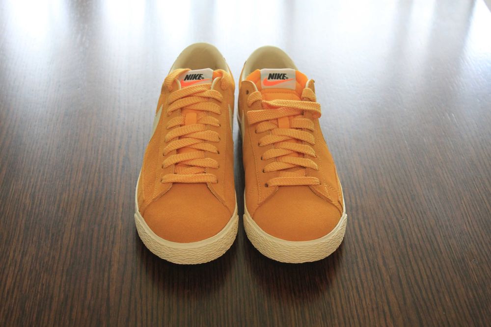NIKE Wmns Blazer Low Suede