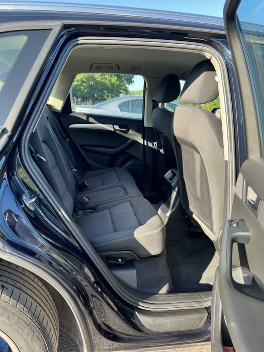 Ауді q5 2010 року 2.0 дізель автомат