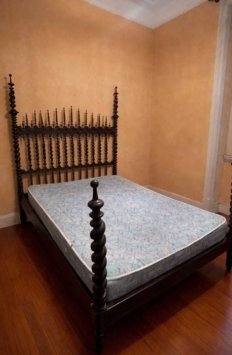 Mobília de Quarto Completa – Estilo Bilros (Madeira Maciça)