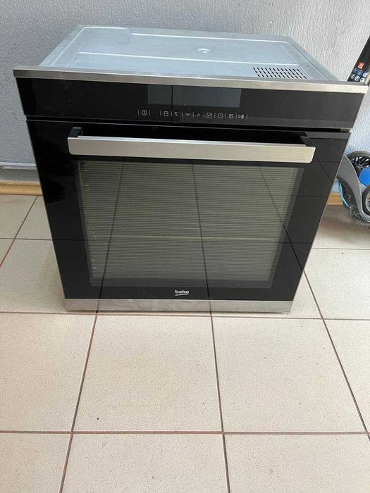 Електрична духовка Beko BVR35500XMS