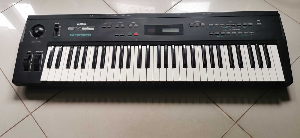 YAMAHA SY35 syntezator z lat 90 stan BDB