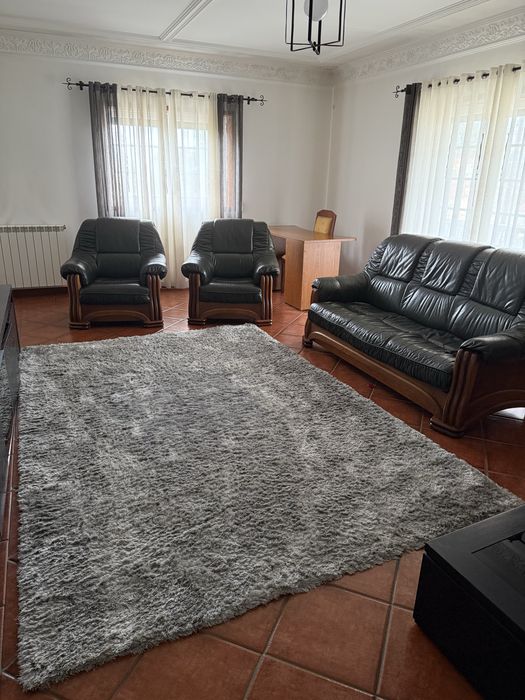 Carpete grande cinzenta