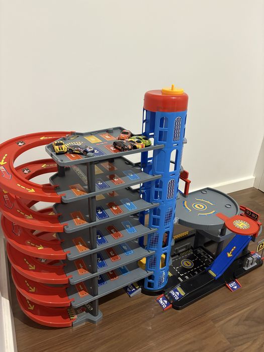 Pista mega garagem