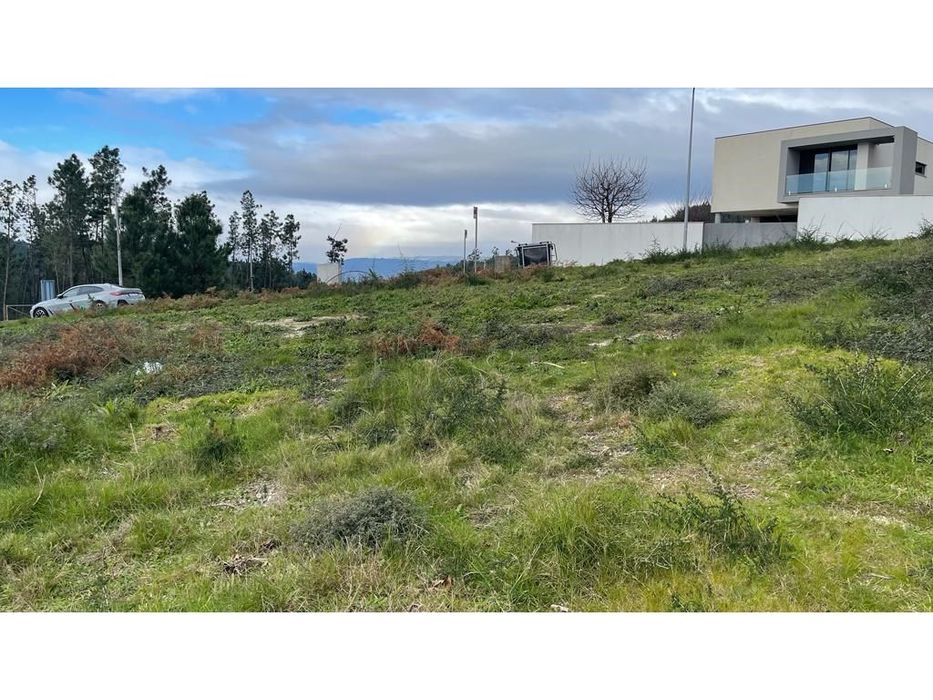 Vendem-se 3 Lotes Moradias- Braga- S. Mamede