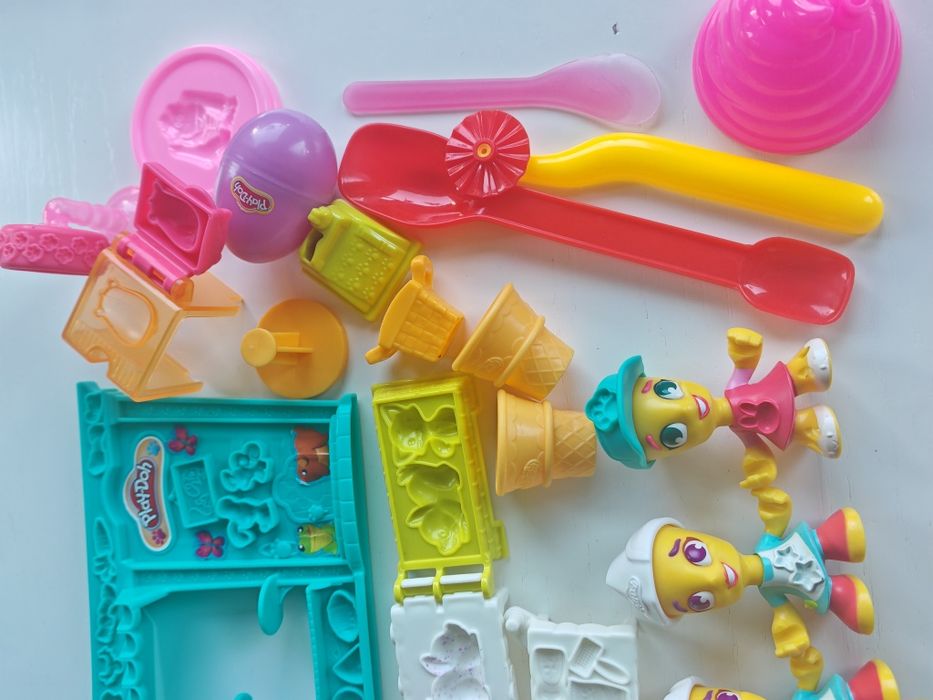 Zestaw Play Doh lodziarnia plastelina wałek lody