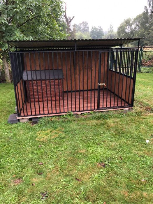 Kojec  wytrzymaly  dla psa. Solidny boks dla psa. Klatka dla psów