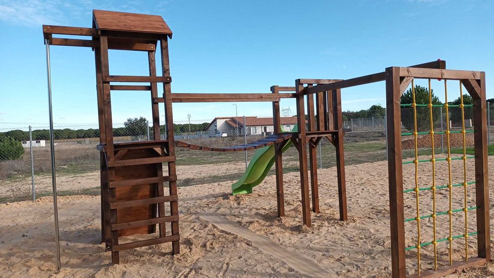 Playground Torres Ponte Escorrega Baloiço Bomberos. Instalado.