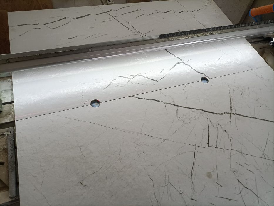 Cięcie oraz szlifowanie płytek pod kątem 45°