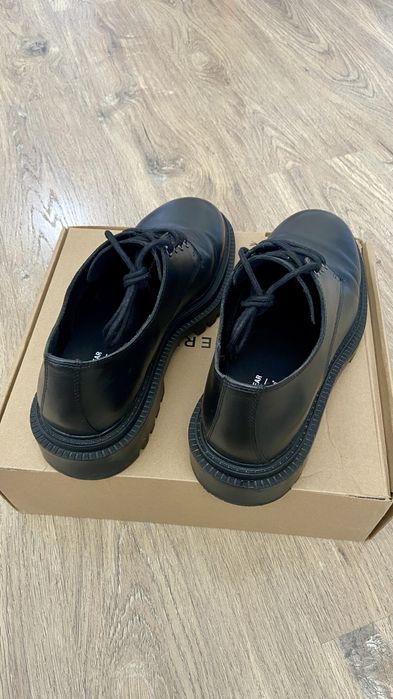 Шкіряні туфлі Pull&Bear, 43 р.