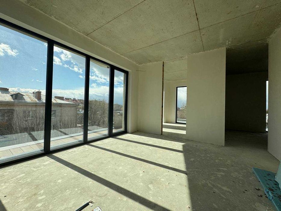 БЕЗ КОМІСІЇ Продаж 3-кім квартири в елітній новобудові на вул. Окружна