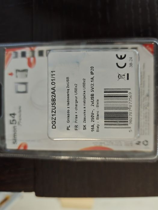 Gniazda wtyczkowe z USB Simone 54