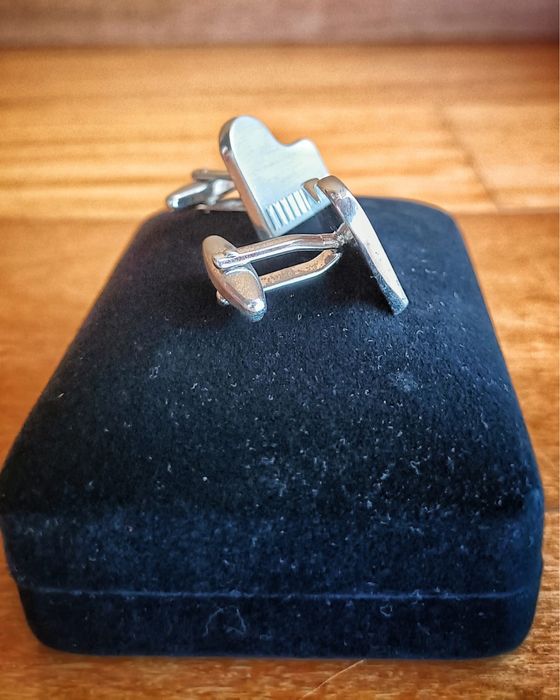 Botões de punho “piano” design italiano