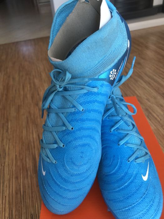 Buty piłkarskie,korki.