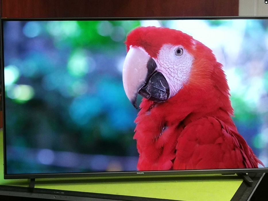 Telewizor Philips 65 cali 4K UHD, 120 Hz, Smart ,Ambiliht3 Super Stan