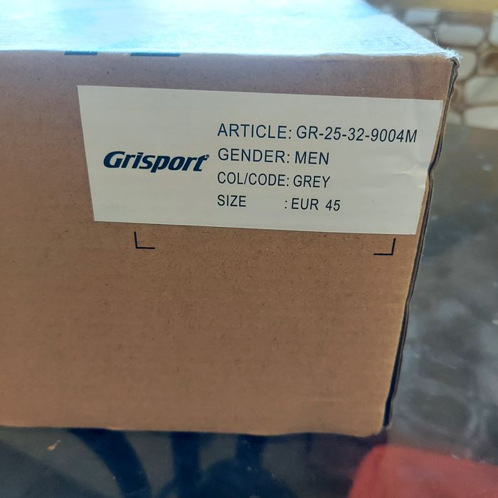 Продам летние кросовки GRISPORT 45р