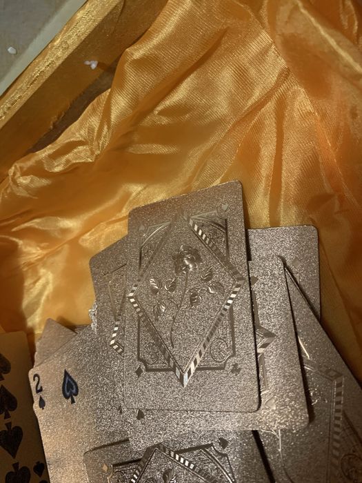 Карты игральные подарочные 52 шт