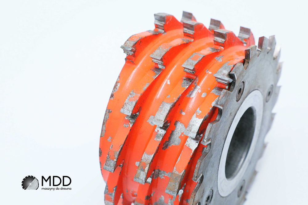 A167. Głowica stalowa 126x65x40 jeżowa