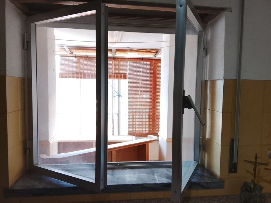 Janela de alumínio