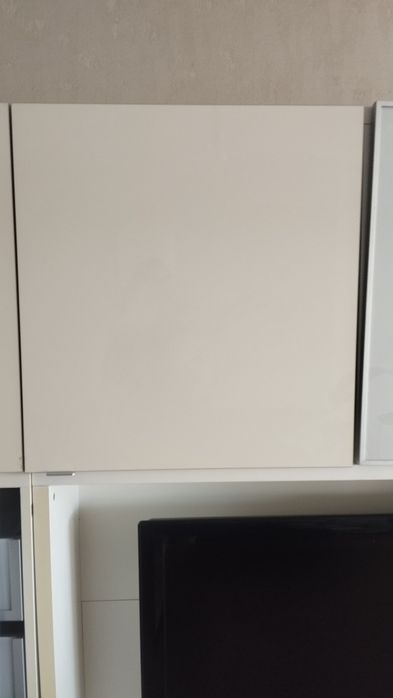 Besta szafka RTV i system przesuwny