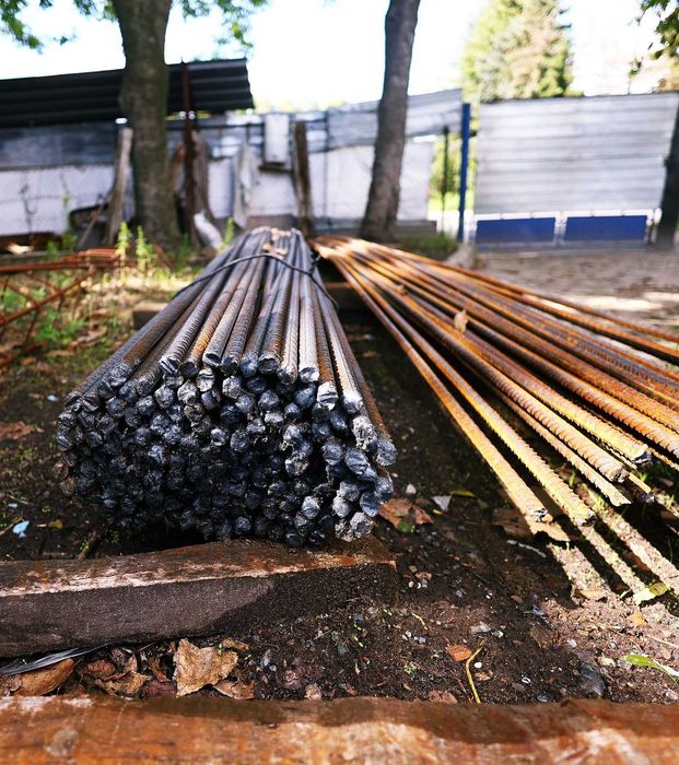 stal zbrojeniowa i strzemiona Poznan