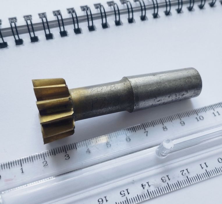 Долбяк хвостовой М2  z-12, 20 град.