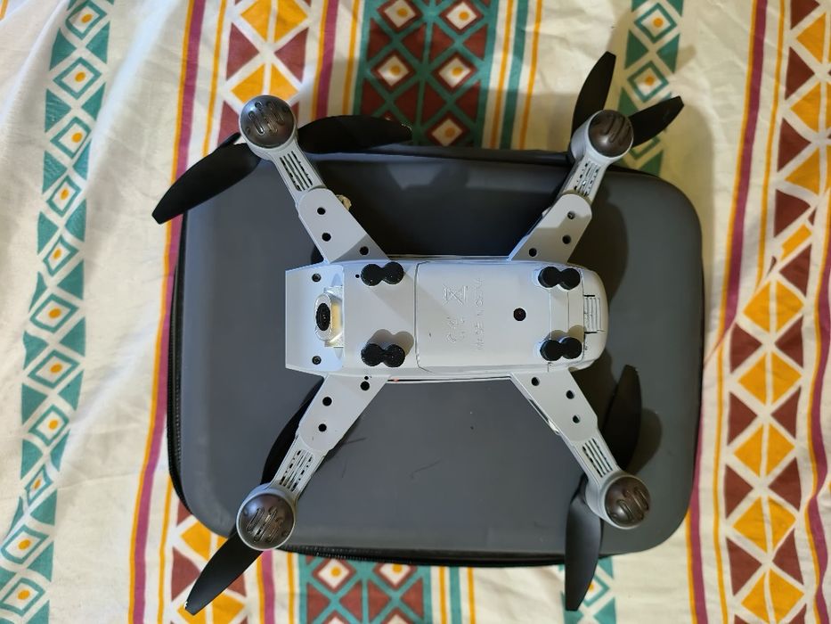 Drone avariado para peças ou reparo