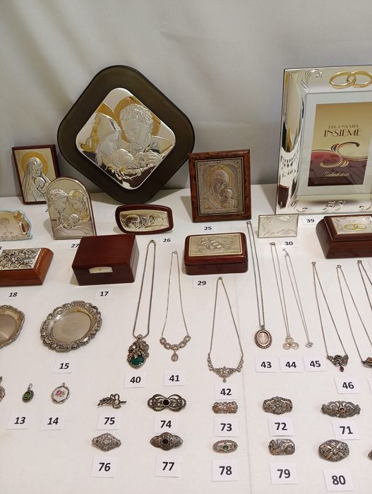 Prata Antiga - Diversos artigos disponíveis (molduras, colares, pingentes, pulseiras, anéis, espelhos, terços, caixas, salvas)