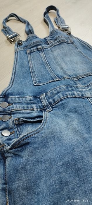 Джинсовий комбінезон