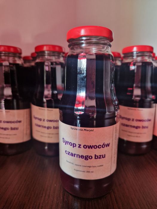 Domowy sok syrop z owoców czarnego bzu