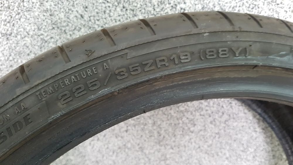 dunlop sp sport maxx rt2 225/35r19   225/35zr19