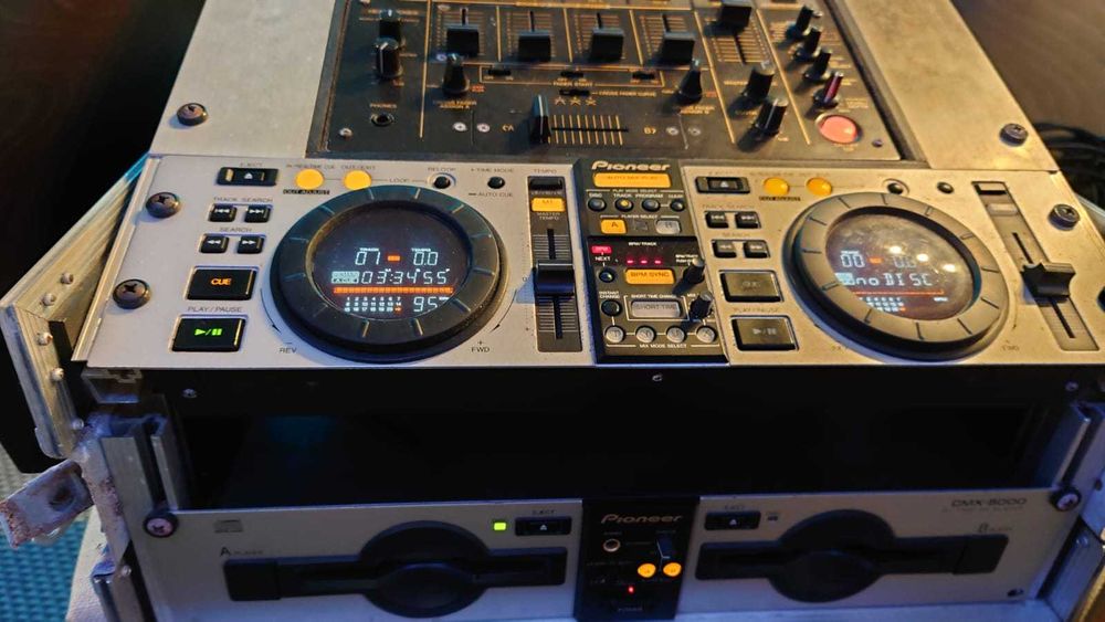 Zestaw dla Dj-a,Mixer Pioneer DJM 600+Pioneer CD Player CMX-5000+Keys