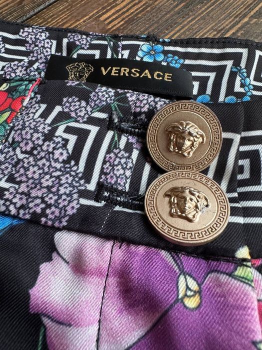 Шикарний літній костюм versace