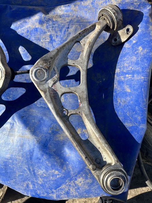 Передние рычаги BMW E46 318