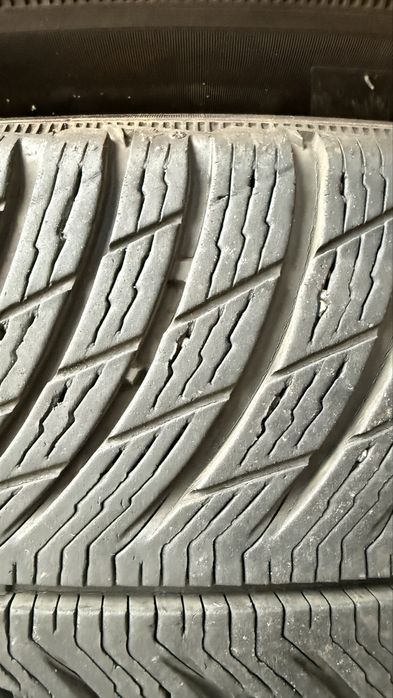 Jogo de 5 pneus MICHELIN 255/70 R18
