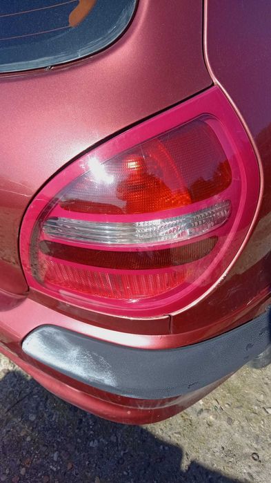 Farolins para Nissan Almera