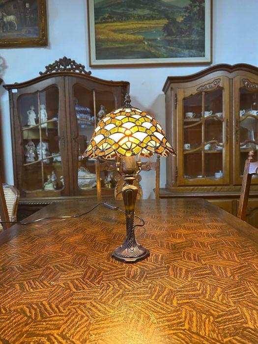 Настільна лампа в стилі Тіффані світильник вітраж 7585