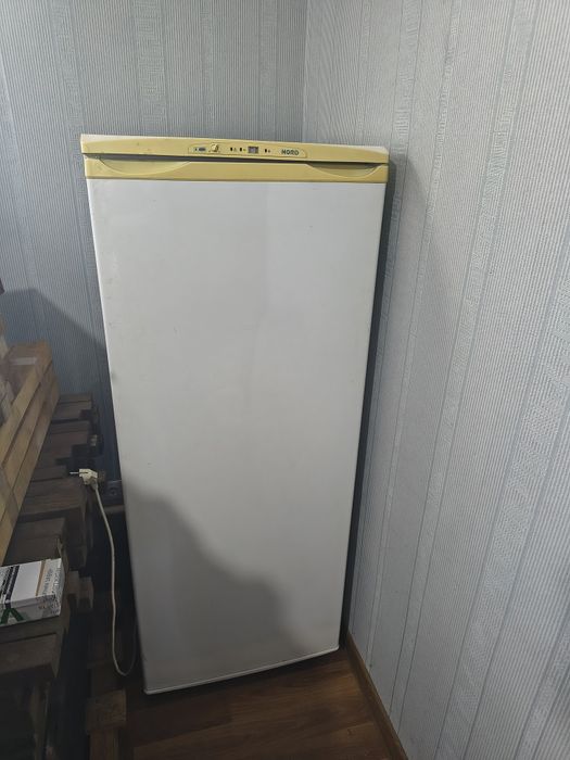 Продам морозильную камеру